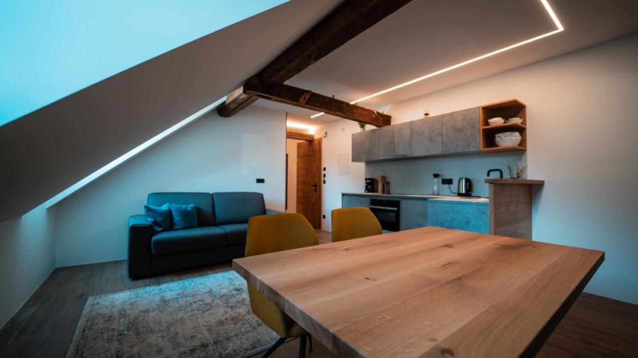 Apartments, Guest House & Historic Chalet Neuhaus San Sigismondo Bagian luar foto