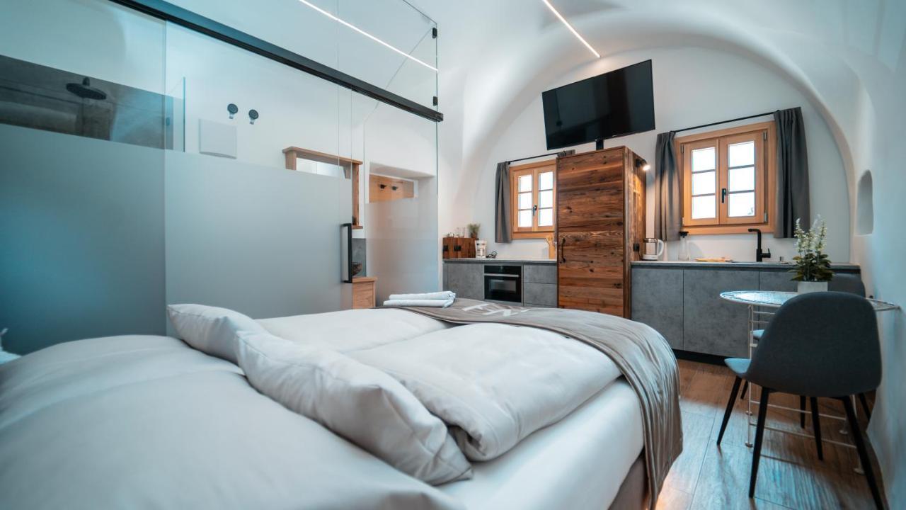 Apartments, Guest House & Historic Chalet Neuhaus San Sigismondo Bagian luar foto