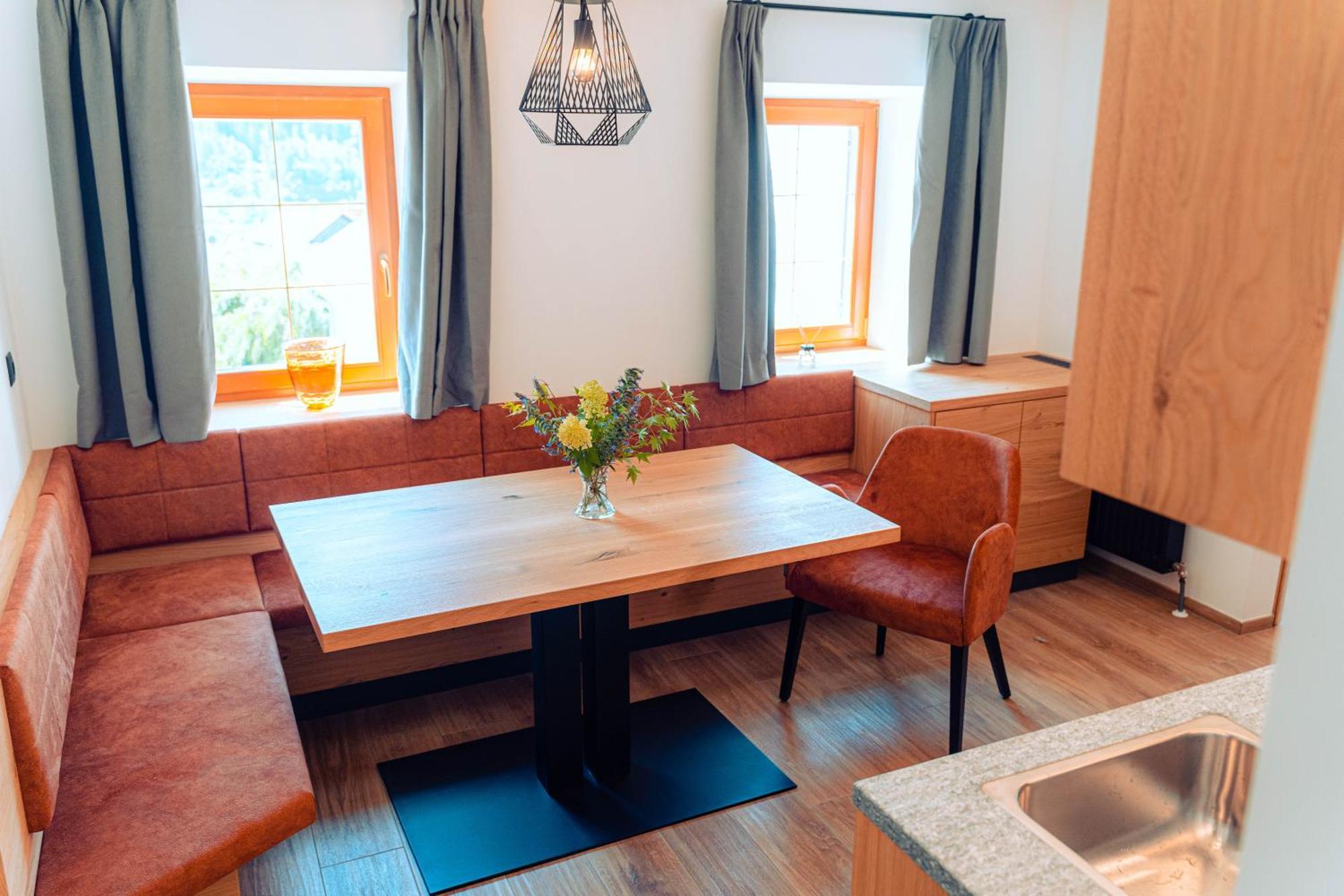 Apartments, Guest House & Historic Chalet Neuhaus San Sigismondo Bagian luar foto